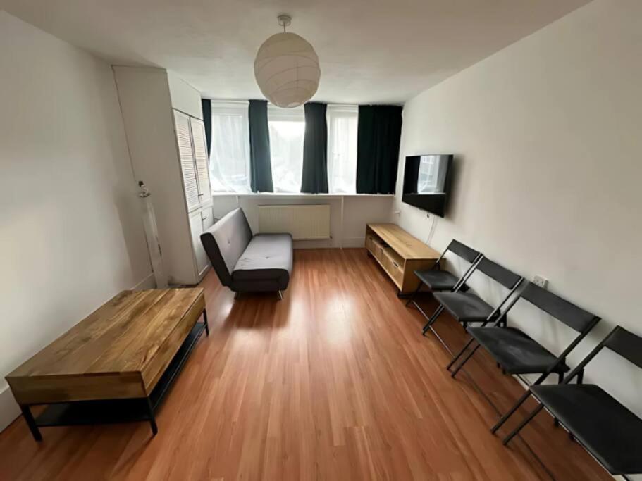 City Residence Steps From Kings Cross Station! Лондон Екстер'єр фото